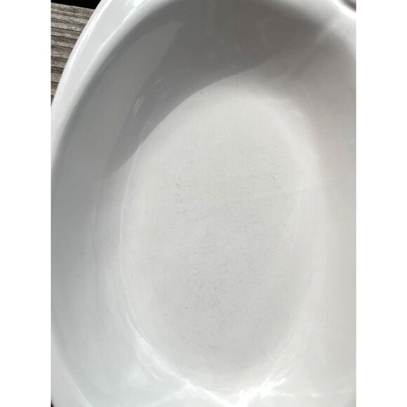 Vintage White Ceramic Duck-Shaped Serving Dish - Picture 10 of 15